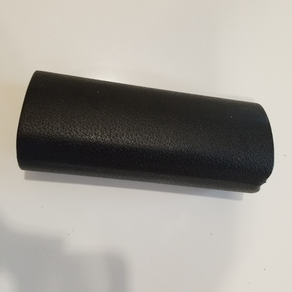 Burberry case - Picture 3 of 3